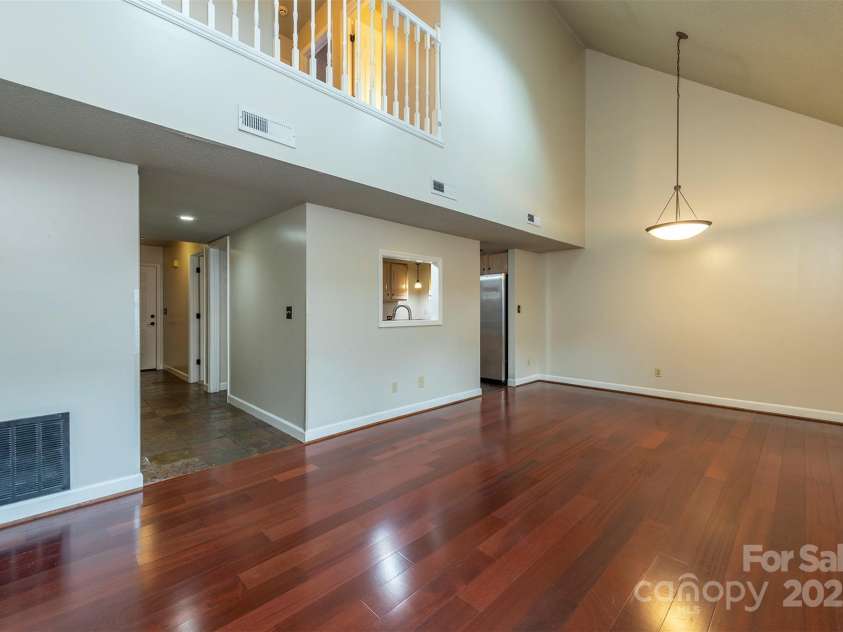 30 Sleepy Hollow Lane, Swannanoa, NC 28778.  MLS# CAR4239666, YatesRealty ID 24058. 