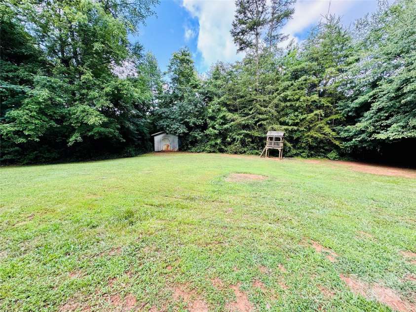 4832 Gideon Drive, Lincolnton, NC 28092.  MLS# CAR4276405, YatesRealty ID 24061. 