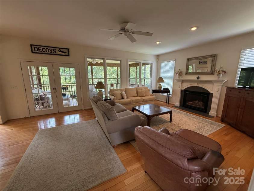 357 Lentz Landing Lane, Nebo, NC 28761.  MLS# CAR4256911, YatesRealty ID 24063. 