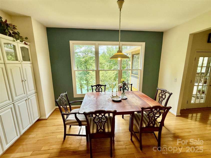357 Lentz Landing Lane, Nebo, NC 28761.  MLS# CAR4256911, YatesRealty ID 24063. Waterfront dining area
