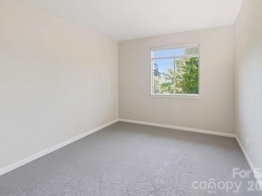 330 Orchard Trace Lane, Charlotte, NC 28213.  MLS# CAR4384615, YatesRealty ID 24064. 
