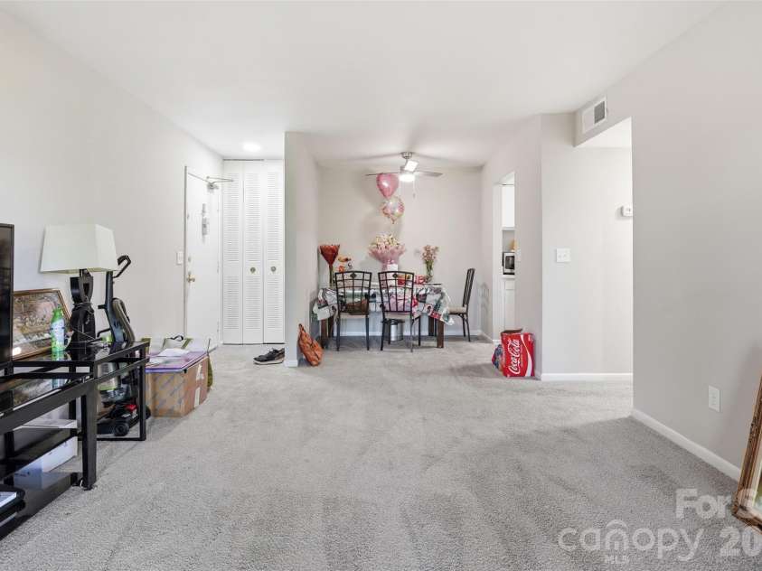 330 Orchard Trace Lane, Charlotte, NC 28213.  MLS# CAR4384615, YatesRealty ID 24064. 