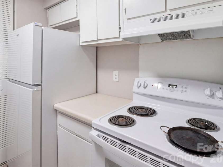 330 Orchard Trace Lane, Charlotte, NC 28213.  MLS# CAR4384615, YatesRealty ID 24064. 