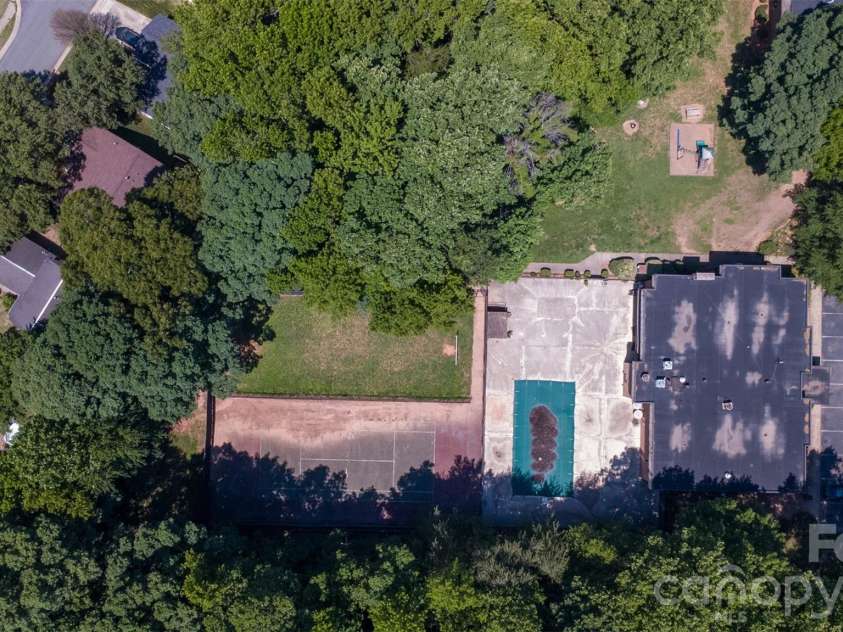 305 Orchard Trace Lane, Charlotte, NC 28213.  MLS# CAR4384661, YatesRealty ID 24065. 