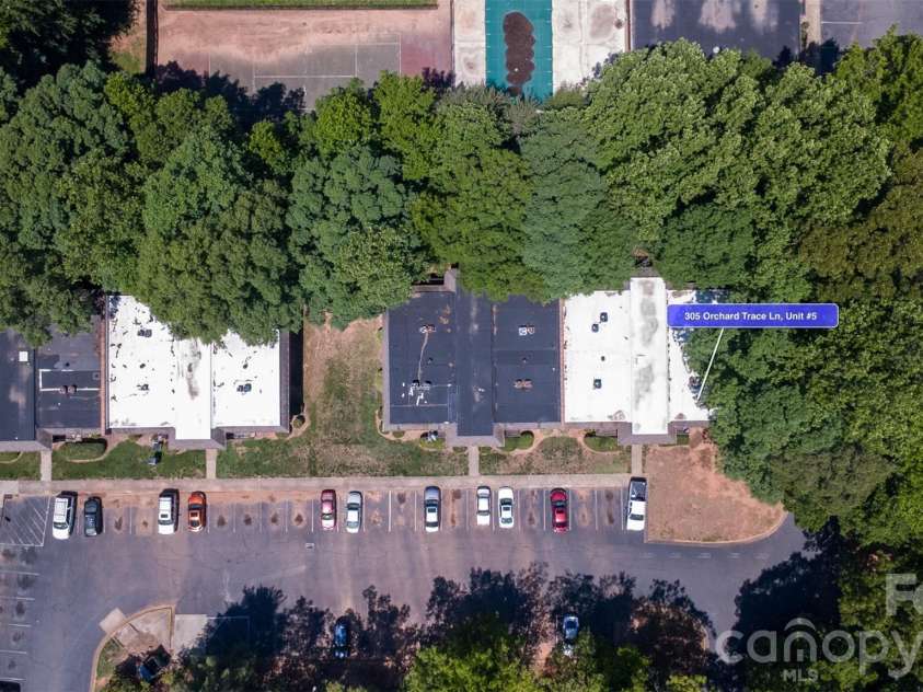 305 Orchard Trace Lane, Charlotte, NC 28213.  MLS# CAR4384661, YatesRealty ID 24065. 