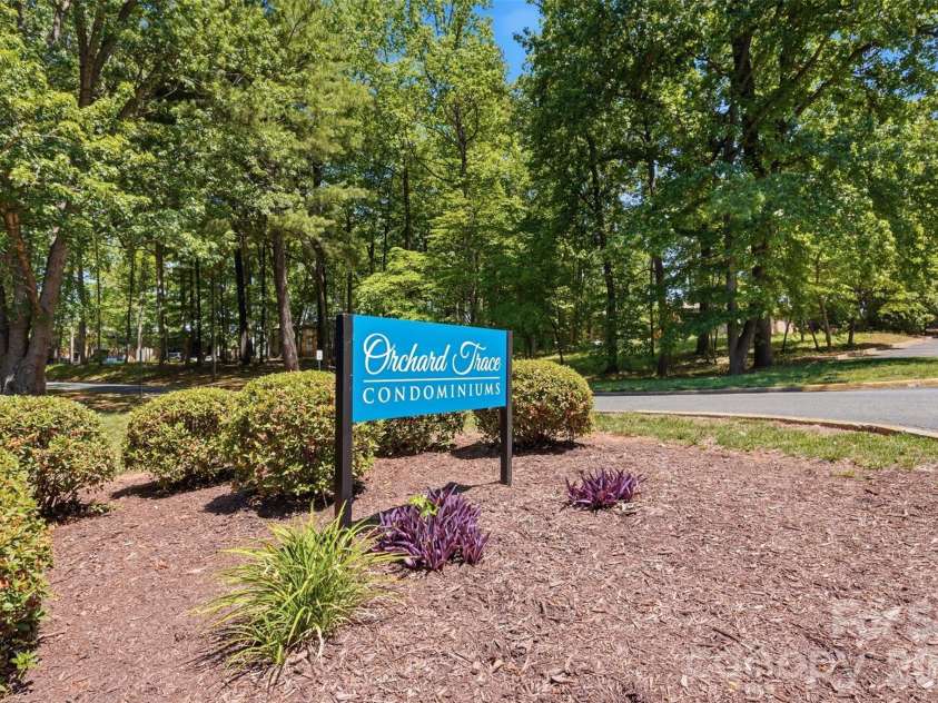 305 Orchard Trace Lane, Charlotte, NC 28213.  MLS# CAR4384661, YatesRealty ID 24065. 