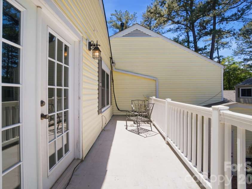 8529 Castle Pine Court, Charlotte, NC 28226.  MLS# CAR4381741, YatesRealty ID 24066. 