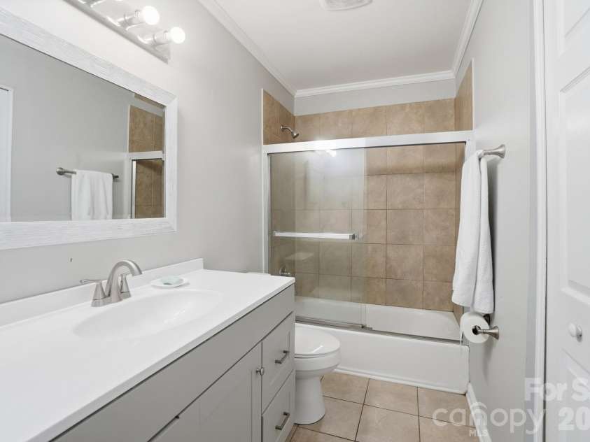 8529 Castle Pine Court, Charlotte, NC 28226.  MLS# CAR4381741, YatesRealty ID 24066. 