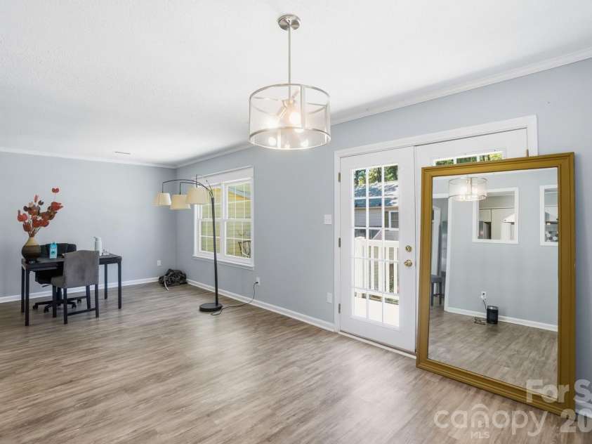8529 Castle Pine Court, Charlotte, NC 28226.  MLS# CAR4381741, YatesRealty ID 24066. 
