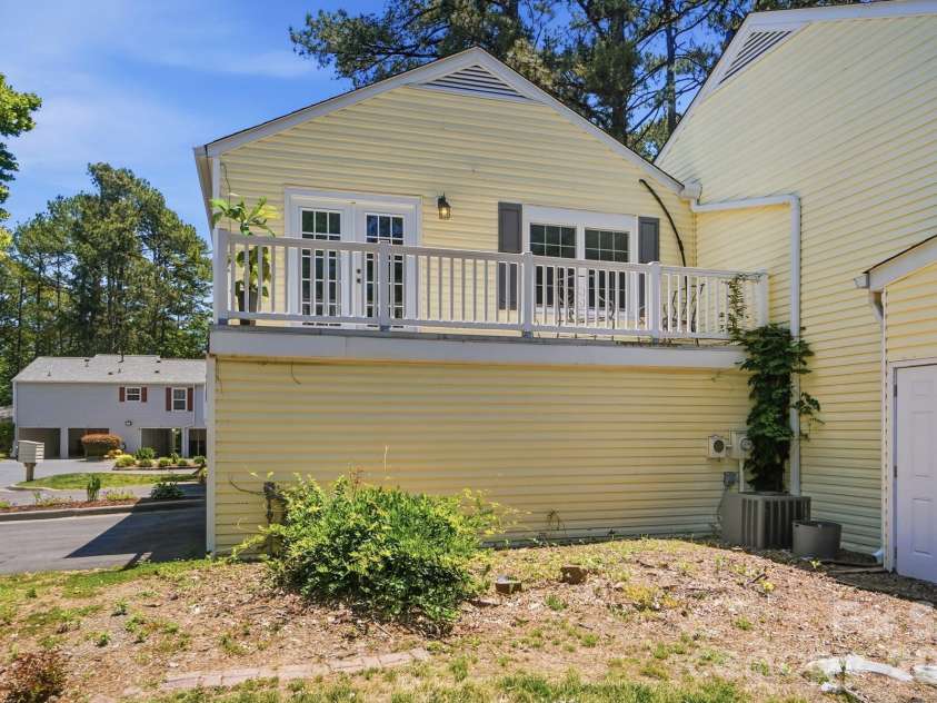 8529 Castle Pine Court, Charlotte, NC 28226.  MLS# CAR4381741, YatesRealty ID 24066. 