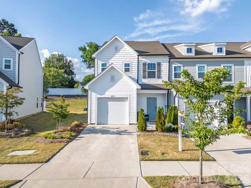 4050 Claret Cup Drive, Kannapolis, NC 28083.  MLS# CAR4384726, YatesRealty ID 24067. 