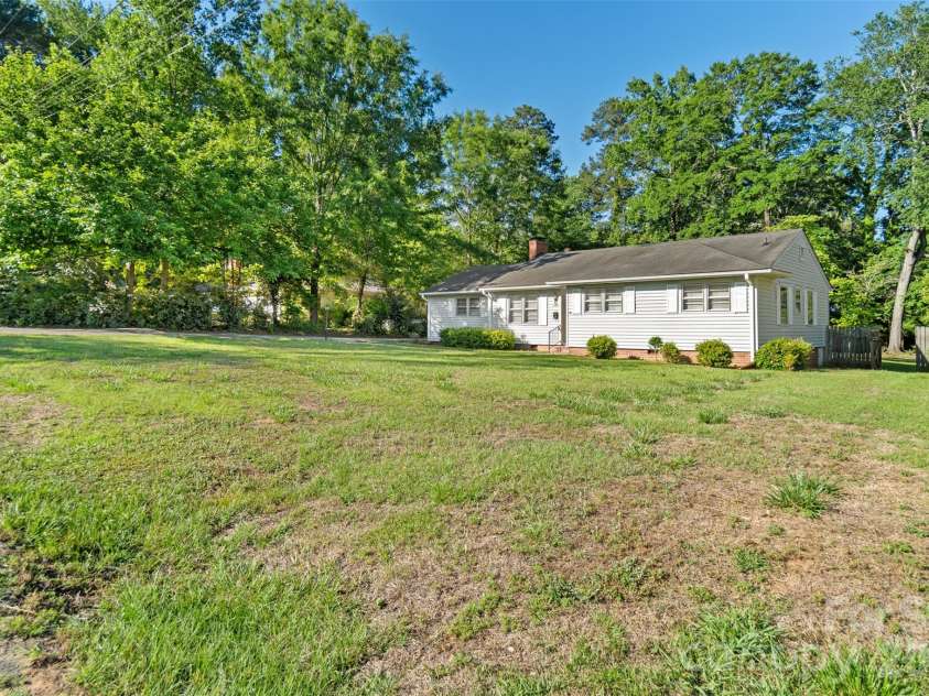 1404 Berry Street, Wadesboro, NC 28170.  MLS# CAR4384613, YatesRealty ID 24068. 
