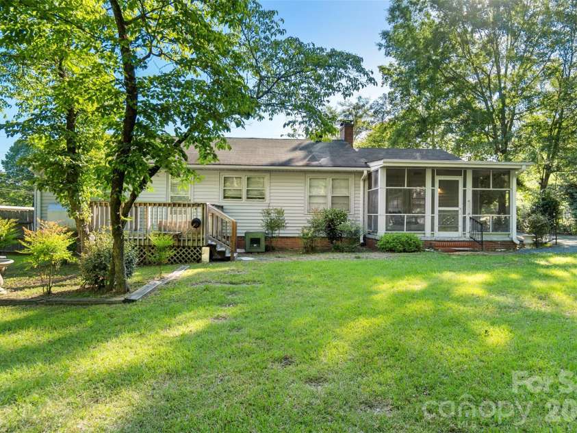 1404 Berry Street, Wadesboro, NC 28170.  MLS# CAR4384613, YatesRealty ID 24068. 
