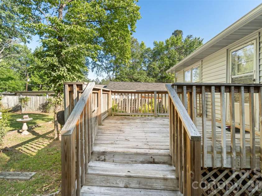 1404 Berry Street, Wadesboro, NC 28170.  MLS# CAR4384613, YatesRealty ID 24068. 