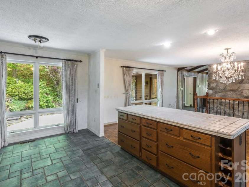 1126 Scenic Circle, Waynesville, NC 28786.  MLS# CAR4383487, YatesRealty ID 24069. 