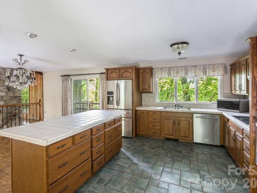 1126 Scenic Circle, Waynesville, NC 28786.  MLS# CAR4383487, YatesRealty ID 24069. 