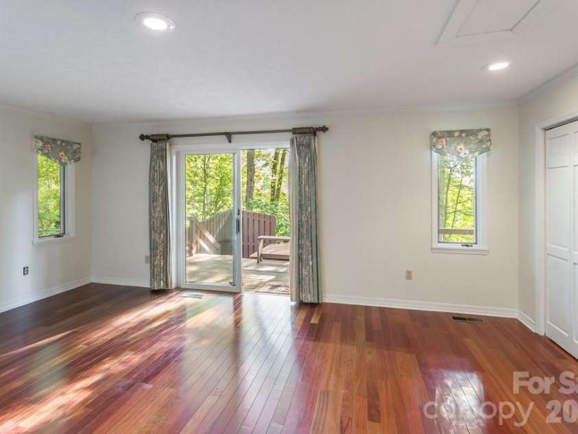 1126 Scenic Circle, Waynesville, NC 28786.  MLS# CAR4383487, YatesRealty ID 24069. 