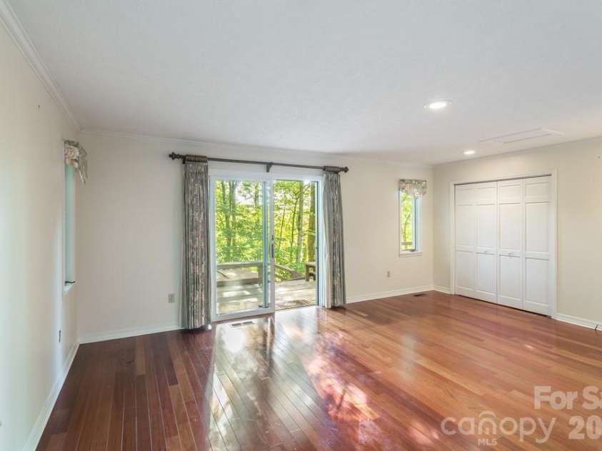 1126 Scenic Circle, Waynesville, NC 28786.  MLS# CAR4383487, YatesRealty ID 24069. 