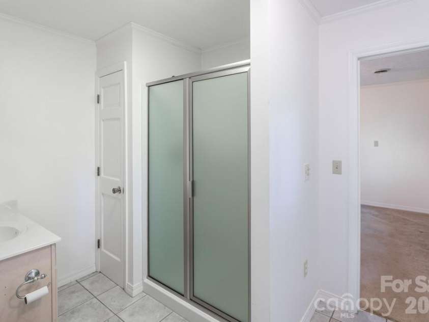 1126 Scenic Circle, Waynesville, NC 28786.  MLS# CAR4383487, YatesRealty ID 24069. 