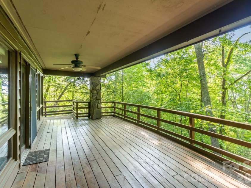1126 Scenic Circle, Waynesville, NC 28786.  MLS# CAR4383487, YatesRealty ID 24069. 