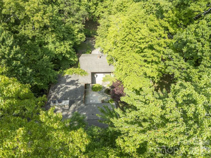 1126 Scenic Circle, Waynesville, NC 28786.  MLS# CAR4383487, YatesRealty ID 24069. 