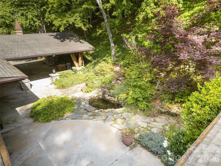 1126 Scenic Circle, Waynesville, NC 28786.  MLS# CAR4383487, YatesRealty ID 24069. 