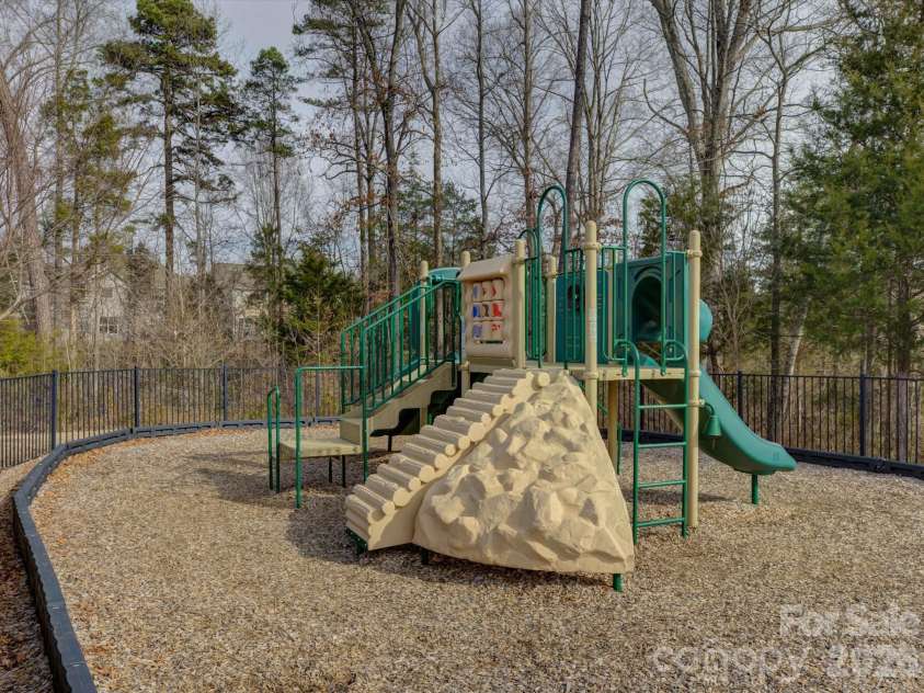 13720 Baytown Court, Huntersville, NC 28078.  MLS# CAR4335243, YatesRealty ID 2407. 