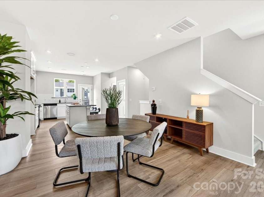 4032 Canvas Court, Charlotte, NC 28205.  MLS# CAR4384752, YatesRealty ID 24070. Dining