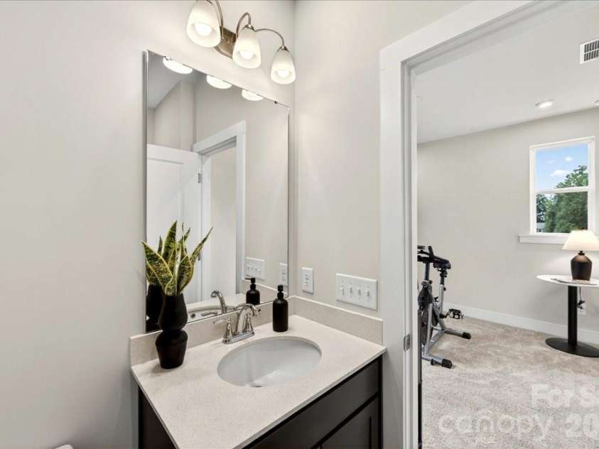 4032 Canvas Court, Charlotte, NC 28205.  MLS# CAR4384752, YatesRealty ID 24070. Secondary bathroom