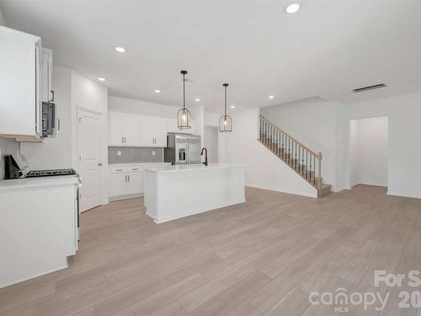 1777 Boulder Ridge Drive, Gastonia, NC 28052.  MLS# CAR4384720, YatesRealty ID 24071. Breakfast area