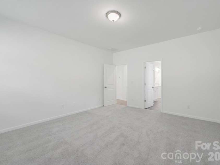 1777 Boulder Ridge Drive, Gastonia, NC 28052.  MLS# CAR4384720, YatesRealty ID 24071. Owner's suite