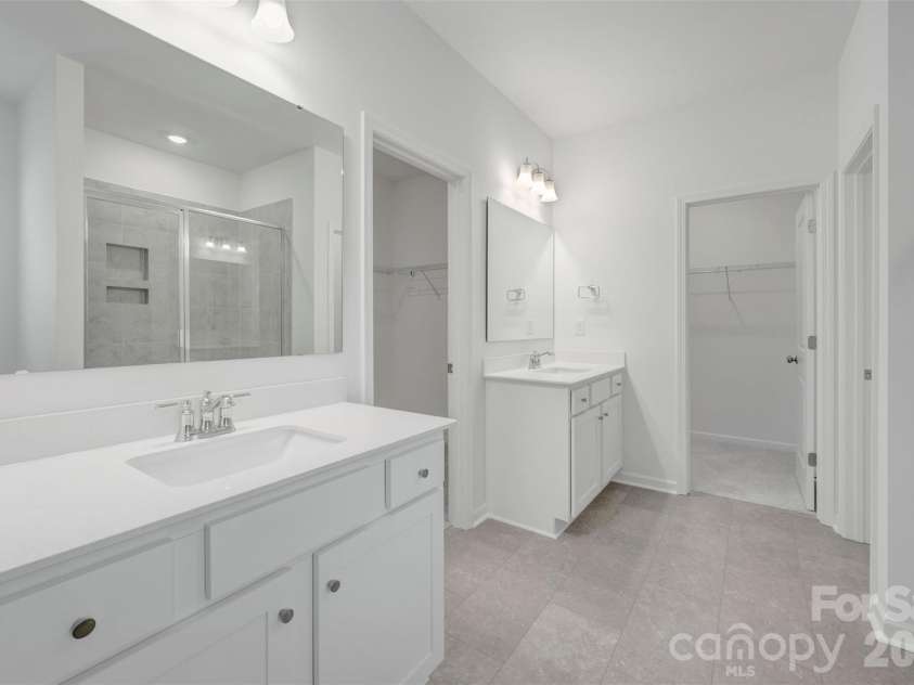 1777 Boulder Ridge Drive, Gastonia, NC 28052.  MLS# CAR4384720, YatesRealty ID 24071. Owner's suite