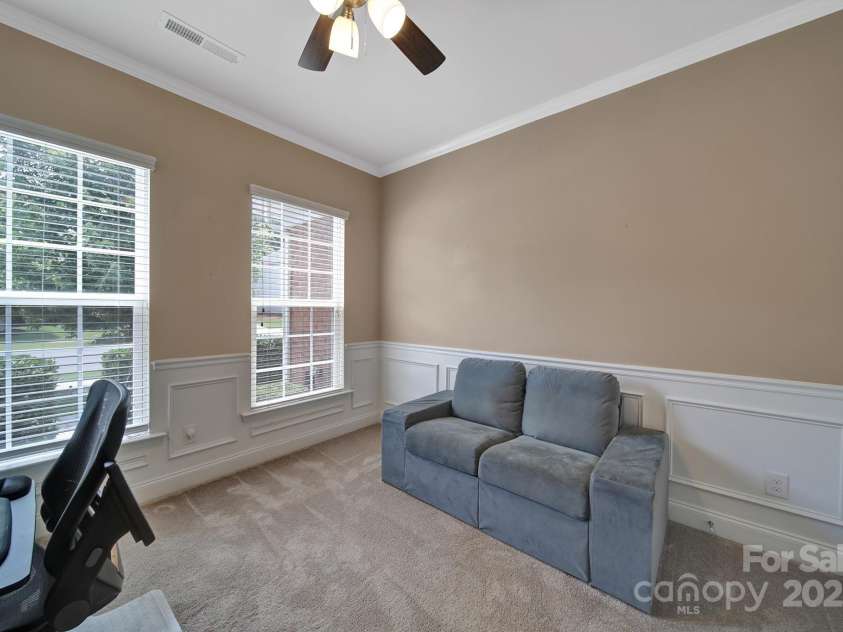 5424 Tilley Manor Drive, Matthews, NC 28105.  MLS# CAR4267826, YatesRealty ID 24071. 