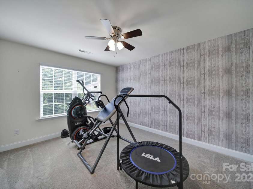 5424 Tilley Manor Drive, Matthews, NC 28105.  MLS# CAR4267826, YatesRealty ID 24071. 