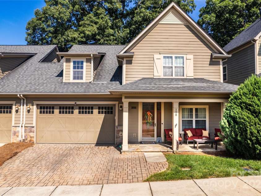 128 Aztec Circle, Mooresville, NC 28117.  MLS# CAR4267164, YatesRealty ID 24072. Welcome home to Emerald Village!