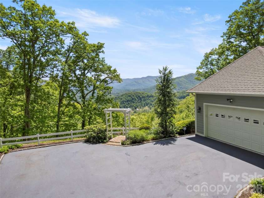 1278 Breckenridge Road, Waynesville, NC 28785.  MLS# CAR4384776, YatesRealty ID 24073. 