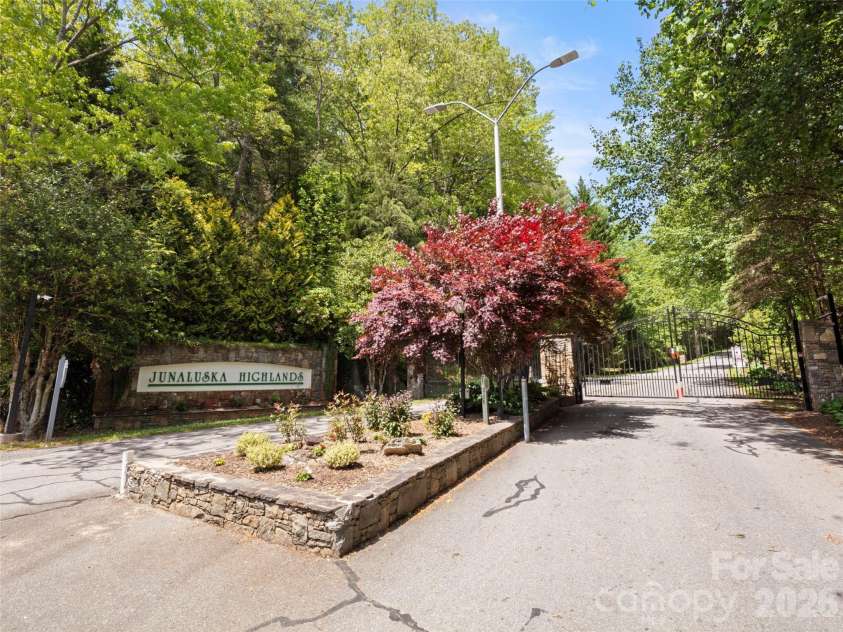 1278 Breckenridge Road, Waynesville, NC 28785.  MLS# CAR4384776, YatesRealty ID 24073. 