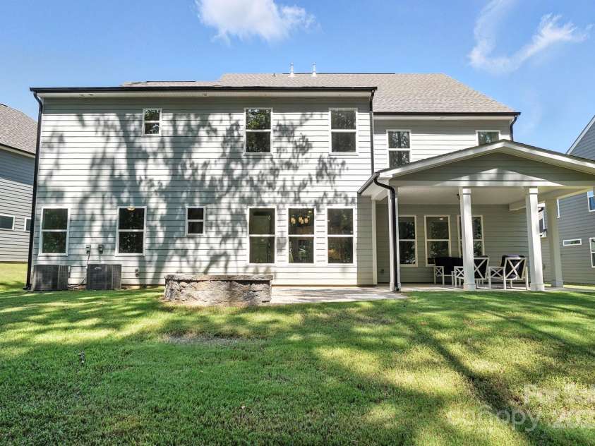 2016 Cedar Falls Drive, Waxhaw, NC 28173.  MLS# CAR4142681, YatesRealty ID 24074. 