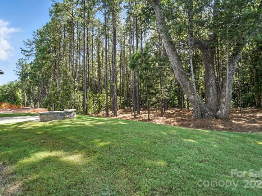 2016 Cedar Falls Drive, Waxhaw, NC 28173.  MLS# CAR4142681, YatesRealty ID 24074. 