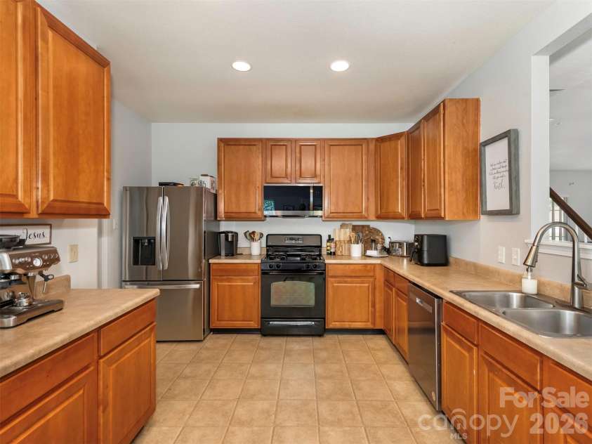 941 Capetown Lane, Clover, SC 29710.  MLS# CAR4384798, YatesRealty ID 24074. 