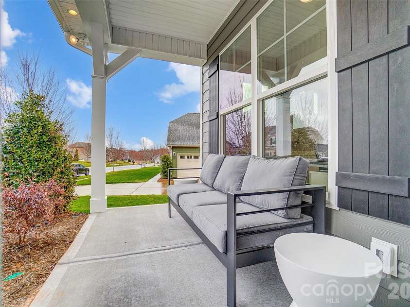 1311 Wiggins Drive, Gastonia, NC 28054.  MLS# CAR4384773, YatesRealty ID 24075. Front Porch