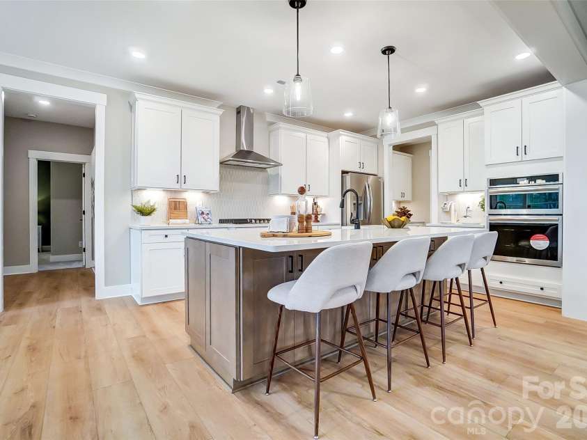 1311 Wiggins Drive, Gastonia, NC 28054.  MLS# CAR4384773, YatesRealty ID 24075. Kitchen