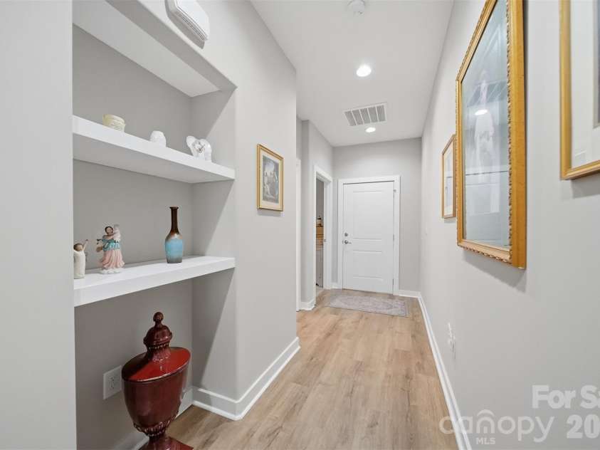 1520 28th Street Lane, Hickory, NC 28602.  MLS# CAR4384434, YatesRealty ID 24076. 