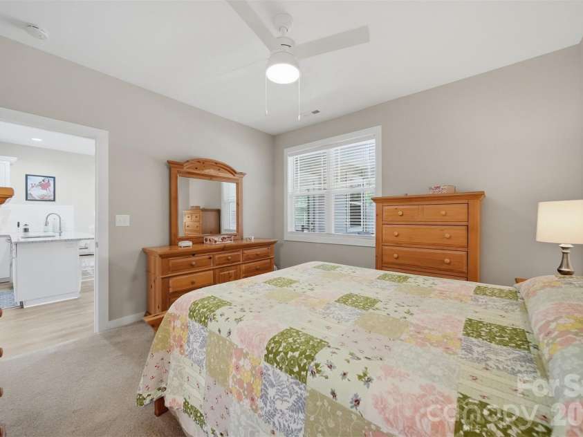 1520 28th Street Lane, Hickory, NC 28602.  MLS# CAR4384434, YatesRealty ID 24076. 