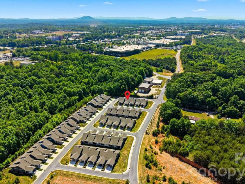1520 28th Street Lane, Hickory, NC 28602.  MLS# CAR4384434, YatesRealty ID 24076. 