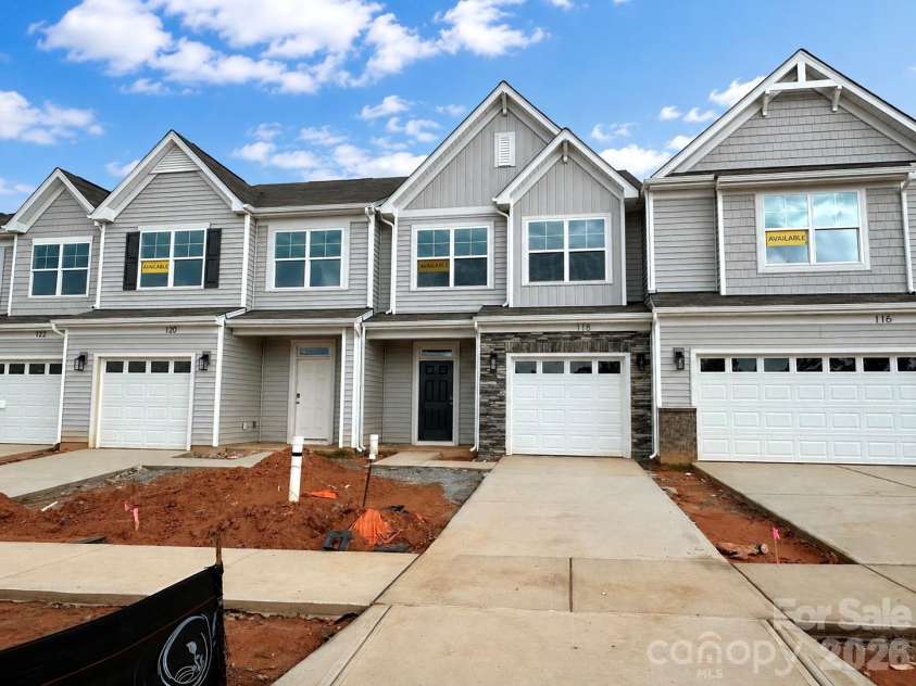 118 Pointer Trail, Troutman, NC 28166.  MLS# CAR4376566, YatesRealty ID 24078. Homesite 8 features an Ashland F floorplan