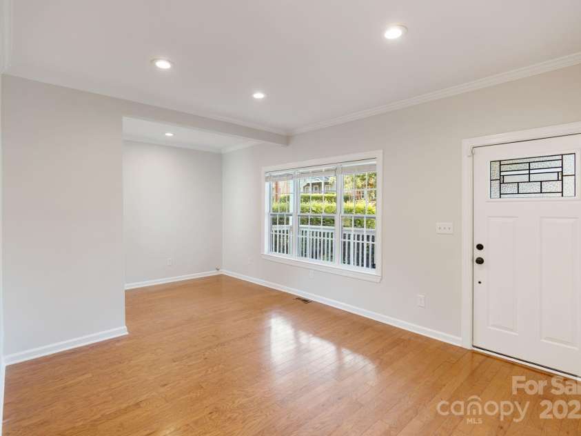 215 Cedar Street, Belmont, NC 28012.  MLS# CAR4274352, YatesRealty ID 24078. 