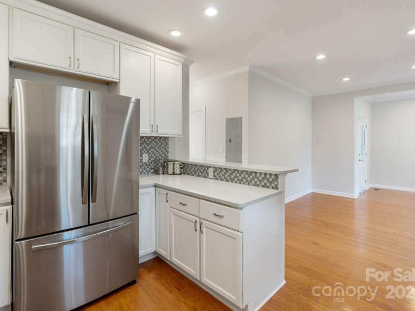 215 Cedar Street, Belmont, NC 28012.  MLS# CAR4274352, YatesRealty ID 24078. 