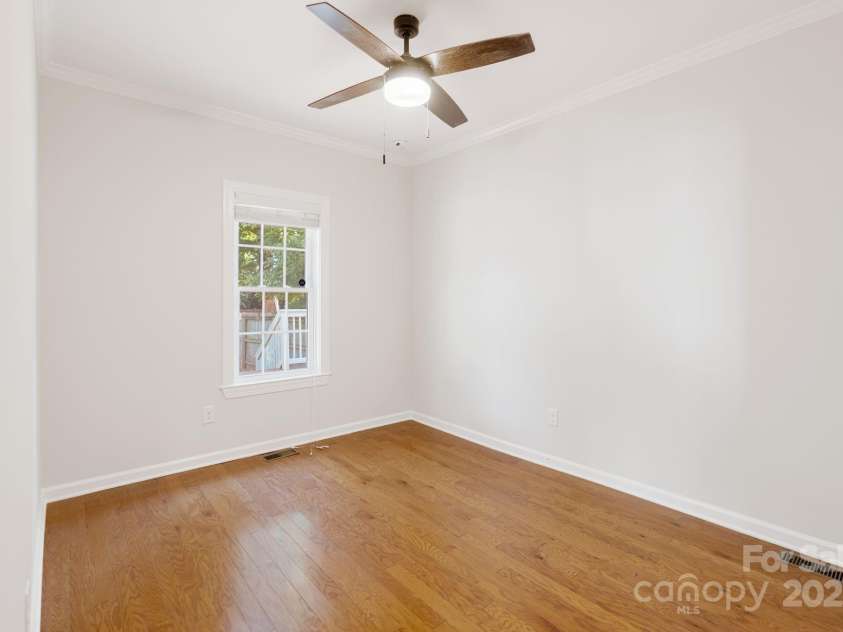 215 Cedar Street, Belmont, NC 28012.  MLS# CAR4274352, YatesRealty ID 24078. 