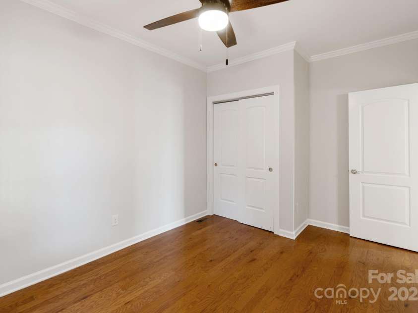 215 Cedar Street, Belmont, NC 28012.  MLS# CAR4274352, YatesRealty ID 24078. 